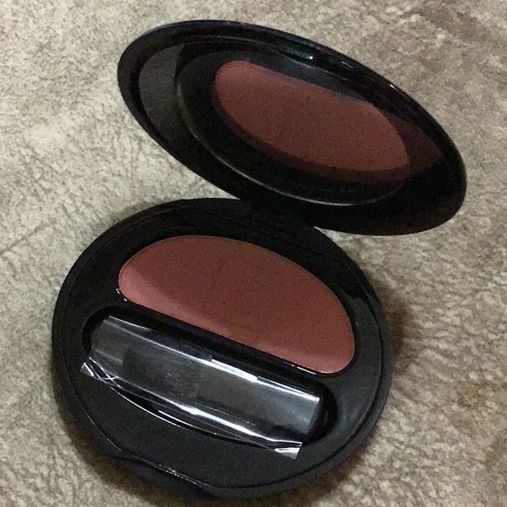New Eudora Sublime Blush Compact